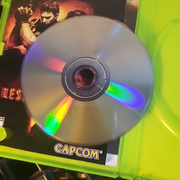 Xbox 360 Bundle : 3 Games +1 Controller - Picture 13 of 16